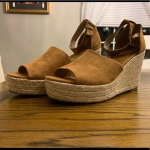 Universal Thread Wedge Heels